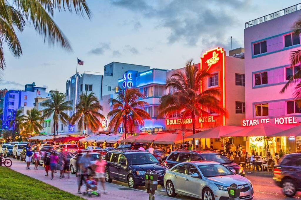 Beachway Per Ankh Pompano Beach Extérieur photo